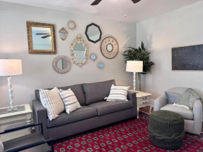 Downtown boho dream condo